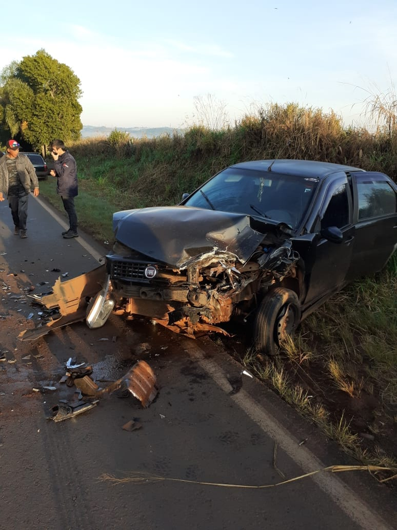 Tr Nsito Colis O Entre Ve Culos Na Pr Trecho Espig O Alto E Quedas