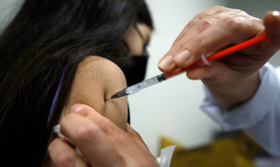 290 mil vacinas contra a gripe já foram aplicadas no Paraná; Dia D será neste sábado.