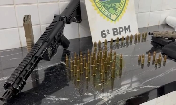 Ação da PM em Céu Azul: Membros de facção criminosa são presos com fuzil e arsenal de guerra