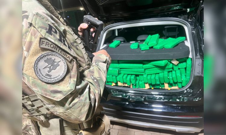 Adolescente de 17 anos é apreendido com quase meia tonelada de maconha na BR-277 em Cascavel