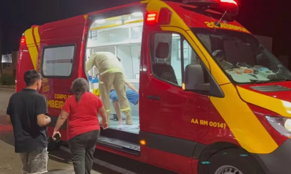 ADOLESCENTE É ESFAQUEADO APÓS BRIGA COM COLEGA EM SALA DE AULA EM CASCAVEL