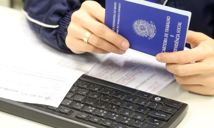Agências do Trabalhador iniciam junho com mais de 21 mil vagas de emprego abertas no Paraná; Regional de Cascavel lidera