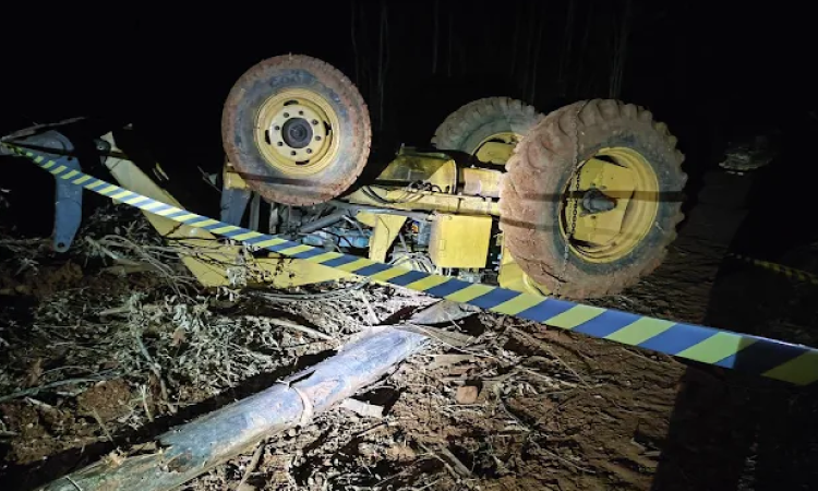 Agricultor morre esmagado por trator no interior de Quedas do Iguaçu.