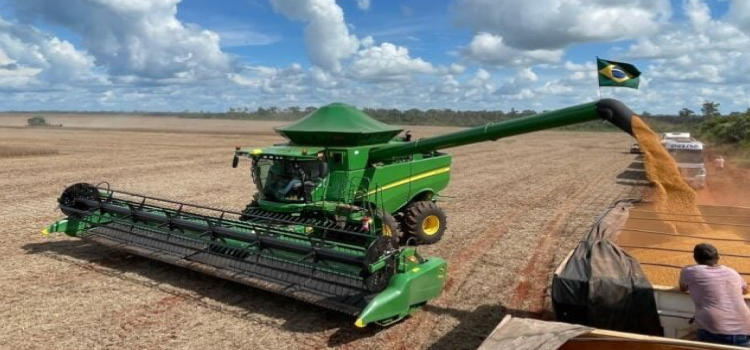AGRICULTURA: Colheita da safra brasileira 2022/23 de soja atinge 48,9%, diz Safras.