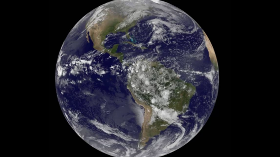 ALERTA GEOFÍSICO: CIENTISTAS REGISTRAM PLACA TECTÔNICA SE PARTINDO PELA PRIMEIRA VEZ NO FUNDO DO PACÍFICO