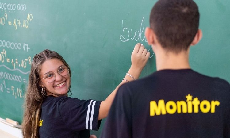 Aluno Monitor abre matrículas no Paraná; estudantes de Guaraniaçu e região têm até sexta (06) para participar