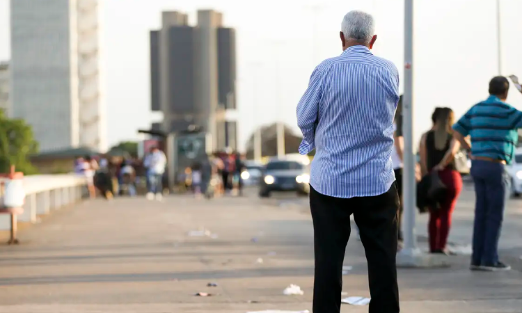 Anvisa aprova medicamento para retardar avanço do Alzheimer