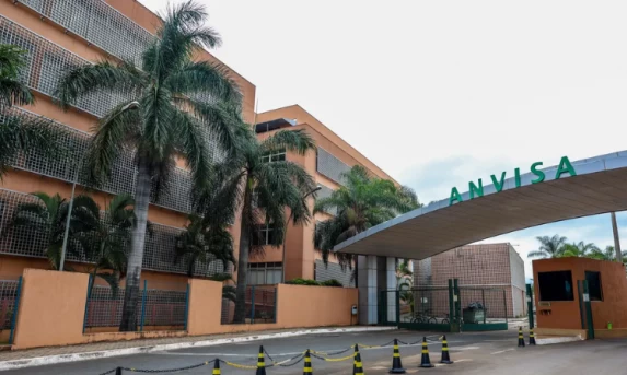 Anvisa aprova novo medicamento oral para tratamento de câncer de mama avançado