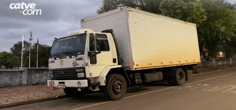 Após perseguição, caminhão furtado em Cascavel é recuperado Santa Tereza do Oeste.