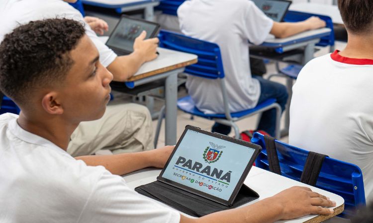 Aprova Paraná e universidades estaduais se unem para fortalecer o acesso ao Ensino Superior