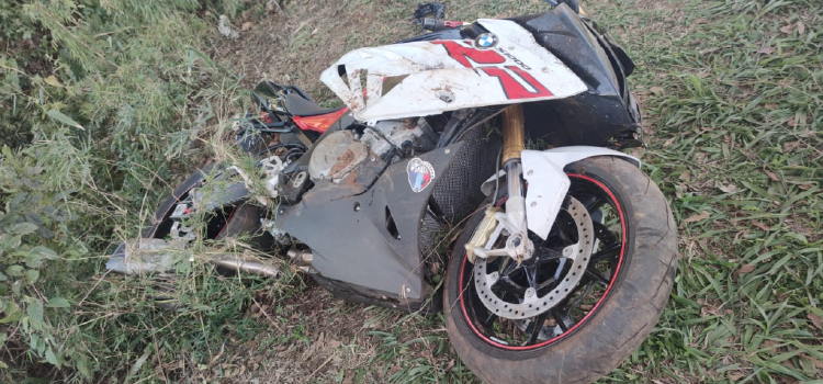 ATUALIZAÇÃO: IBEMA – Motociclista morre ao colidir contra árvore na BR 277