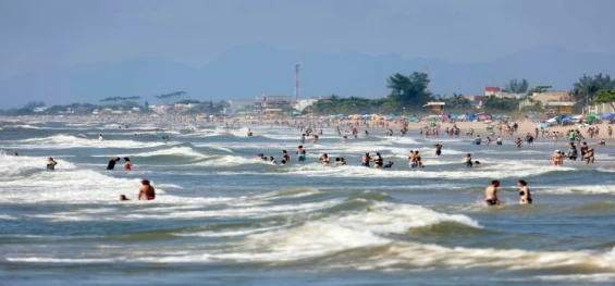 BANDEIRA AZUL: Paraná tem 94% das praias próprias para banho.