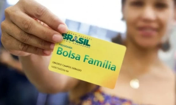 BENEFÍCIOS SOCIAIS: Caixa paga novo Bolsa Família a beneficiários com NIS de final 5.