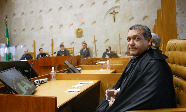 Bloqueio do X: Nunes Marques cita “controvérsia sensível” e defende que decisão final seja do plenário do STF