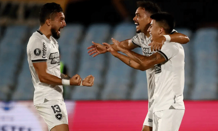 Botafogo avança e faz final da Libertadores com o Atlético-MG