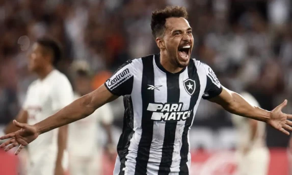 Botafogo supera lesão de Tiquinho e vence a primeira na Libertadores.