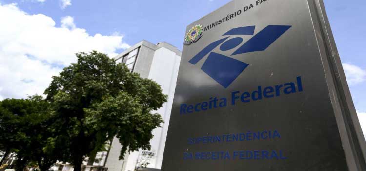BRASIL: Autorizado concurso público com 699 vagas para a Receita Federal.