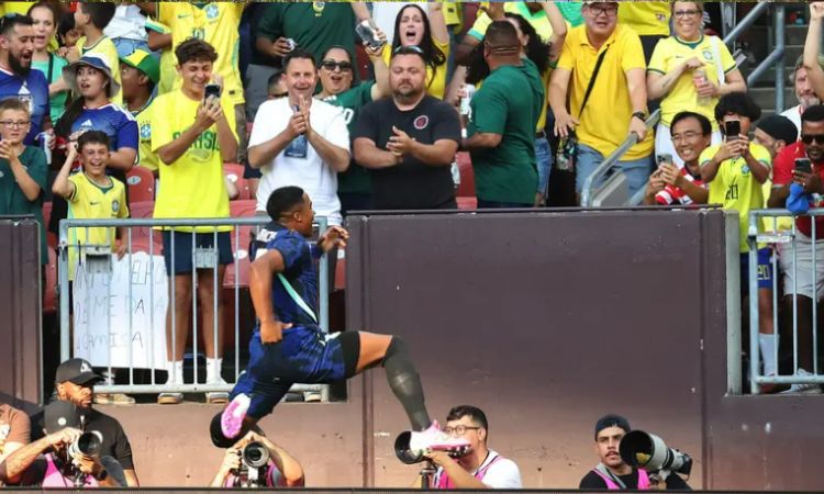 Brasil vence Egito em último teste antes da estreia na Copa do Mundo