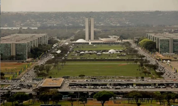 CALENDÁRIO 2026: GOVERNO DIVULGA LISTA DE FERIADOS E PONTOS FACULTATIVOS; VEJA AS DATAS PARA SE PROGRAMAR