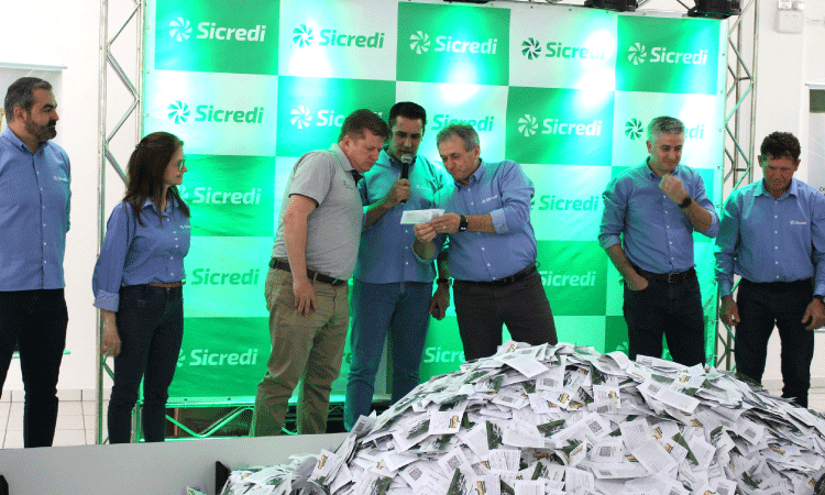 Campanha Sorte Premiada 2024 da Sicredi Grandes Lagos celebra grande sucesso com sorteio de Ford Ranger