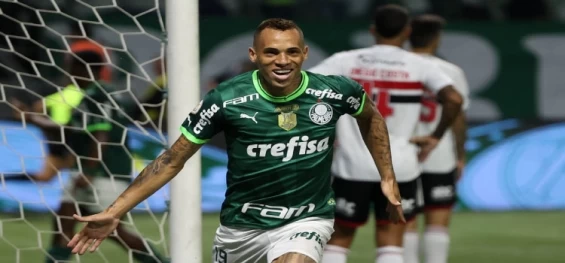 CAMPEONATO BRASILEIRO: Palmeiras goleia São Paulo por 5 a 0.