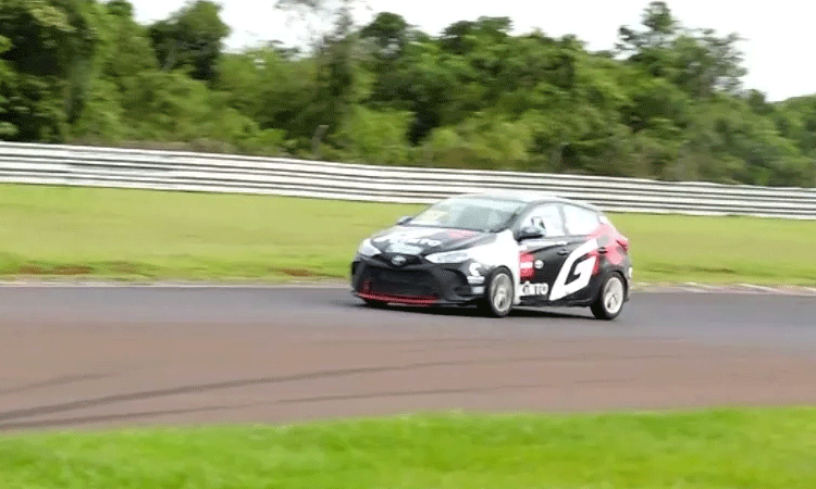 Cascavel de Ouro: pilotos testam carros e nova iluminação do Autódromo