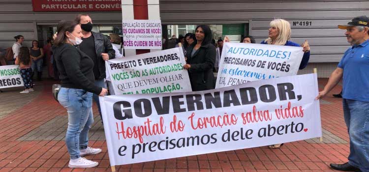 CASCAVEL: Funcionários e apoiadores manifestam no Hospital do Coração pelo não fechamento da instituição.