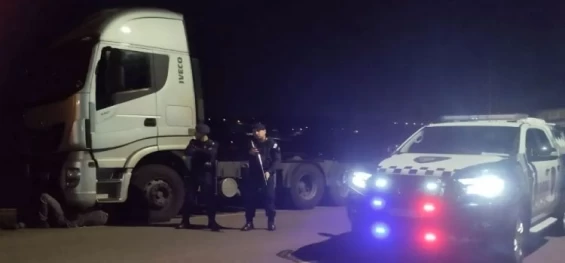 CASCAVEL: Guarda Municipal recupera caminhão roubado em Nova Laranjeiras.