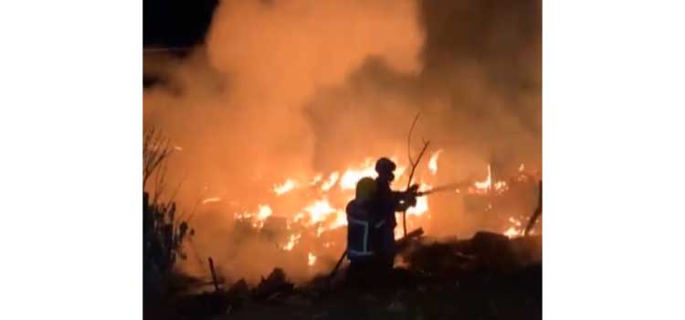 CASCAVEL: Incêndio destrói de 15 a 18 casas na região oeste  famílias precisam de ajuda!!
