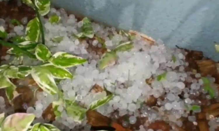 Chuva com granizo e vento forte atinge Assis Chateaubriand