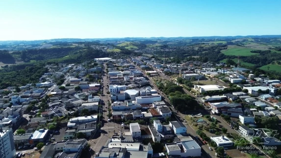 Clima: Guaraniaçu tem segunda-feira de calor e alerta para prováveis tempestades isoladas a partir da tarde