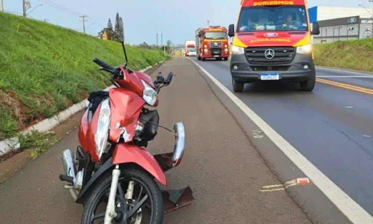 Colisão envolve três veículos e uma vítima é encaminhada para hospital em Cascavel