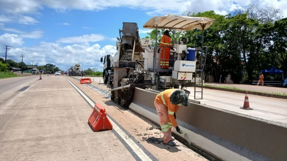 Com foco na segurança viária, EPR Iguaçu implanta dispositivo de proteção e segurança, no perímetro urbano de Capitão Leônidas Marques 
