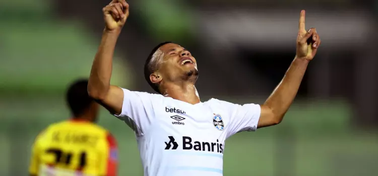 Com goleada sobre Aragua, Grêmio se classifica na Sul-Americana