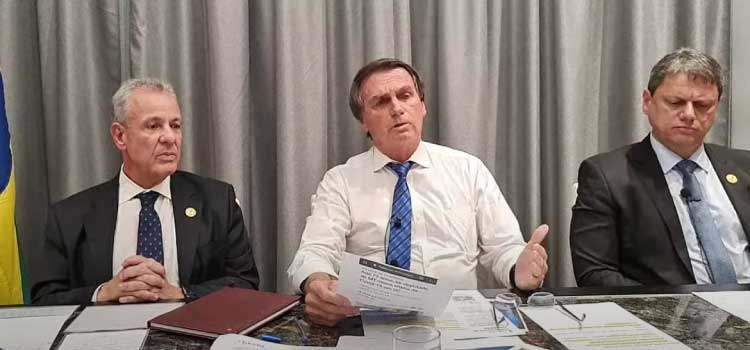 COMBUSTÍVEIS: Presidente Bolsonaro negocia PEC para zerar impostos sobre combustíveis