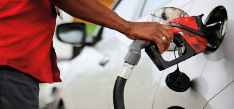 COMBUSTÍVEIS: Senado pode votar projetos sobre preço dos combustíveis em 15 de fevereiro.