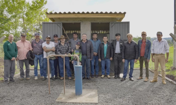 GUARANIAÇU: Comunidade de Gramadinho é beneficiada com novo Poço Artesiano