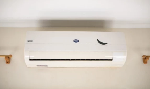 Conta de Luz Sob Pressão no Verão: Dicas Essenciais para Economizar no Uso do Ar-Condicionado