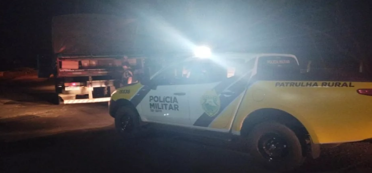 CONTRABANDO: Caminhão com placas de Cascavel é apreendido em Marechal Cândido Rondon carregado com cigarros.
