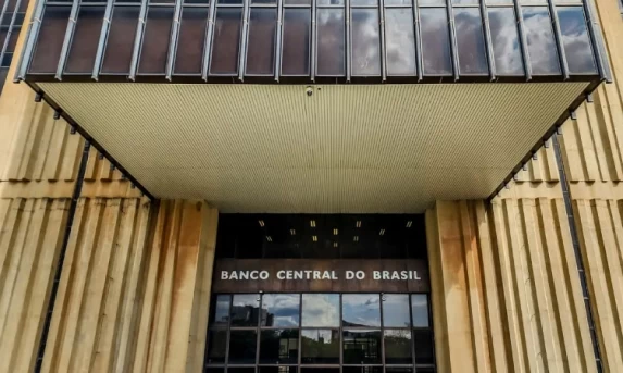 Copom decide nesta quarta-feira se pausa ciclo de alta na Taxa Selic