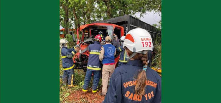 CORBÉLIA: Motorista de caminhão ferido em acidente é levado de helicóptero a Cascavel