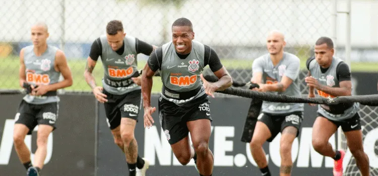 Corinthians sofre surto de covid-19 um dia antes de jogo com Palmeiras