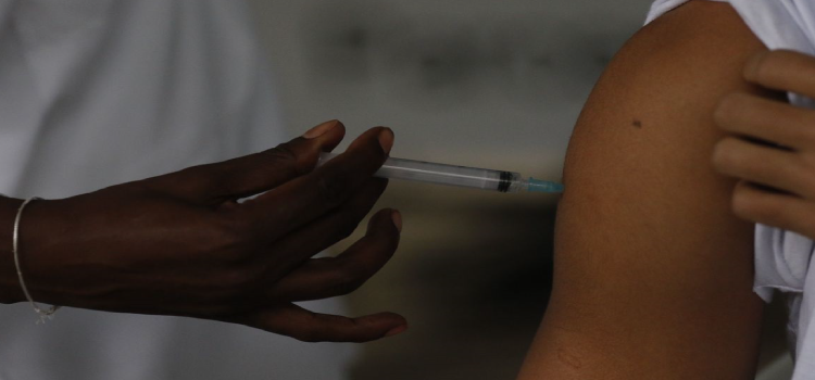 COVID: Aplicação da vacina bivalente deve começar em 27 de fevereiro.