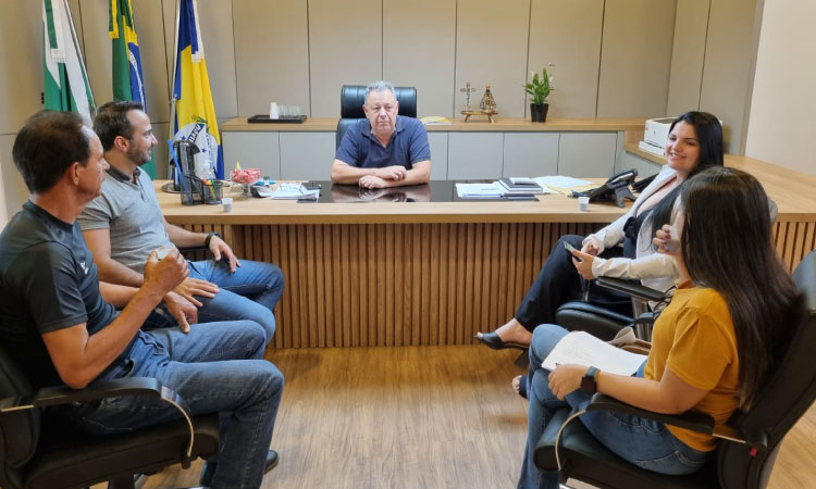 Delegado Dr. Bruno realiza visita de cortesia ao prefeito Ronaldo Cazella.