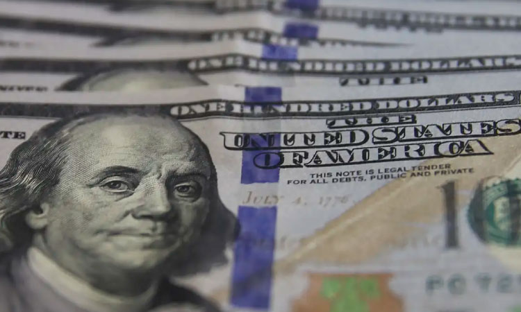 Dólar cai pela oitava vez seguida e fecha a R$ 5,63
