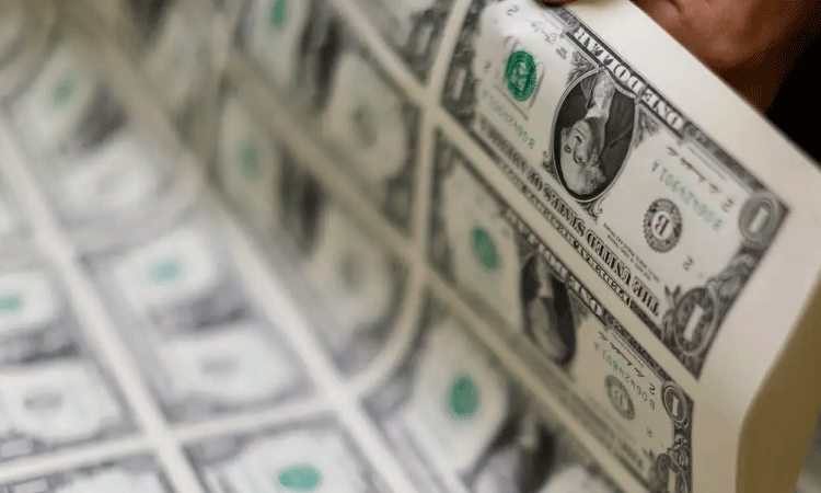 Dólar fecha a R$ 6,26 com incertezas sobre pacote e decisão do Fed