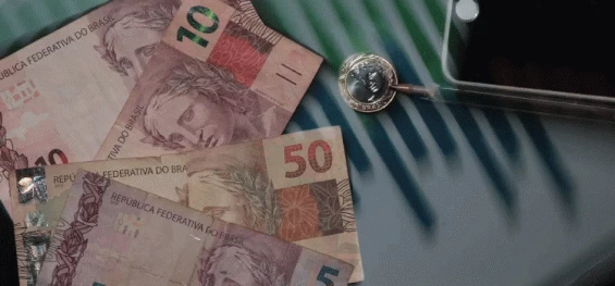 ECONOMIA: Brasileiros ainda não sacaram R$ 7,51 bilhões de valores a receber.