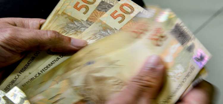 ECONOMIA: Maioria dos reajustes salariais em setembro repôs inflação.