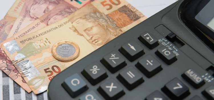 ECONOMIA: Mercado financeiro aumenta projeção de inflação para 5,50% em 2022