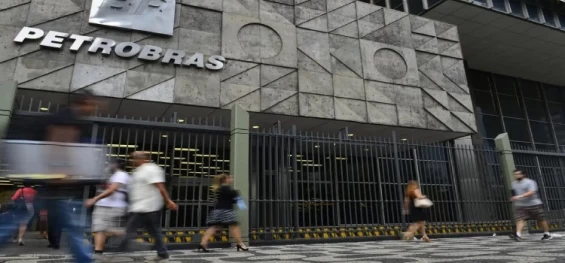 ECONOMIA: Petrobras faz concurso para nível técnico com salário de R$ 5,8 mil.
